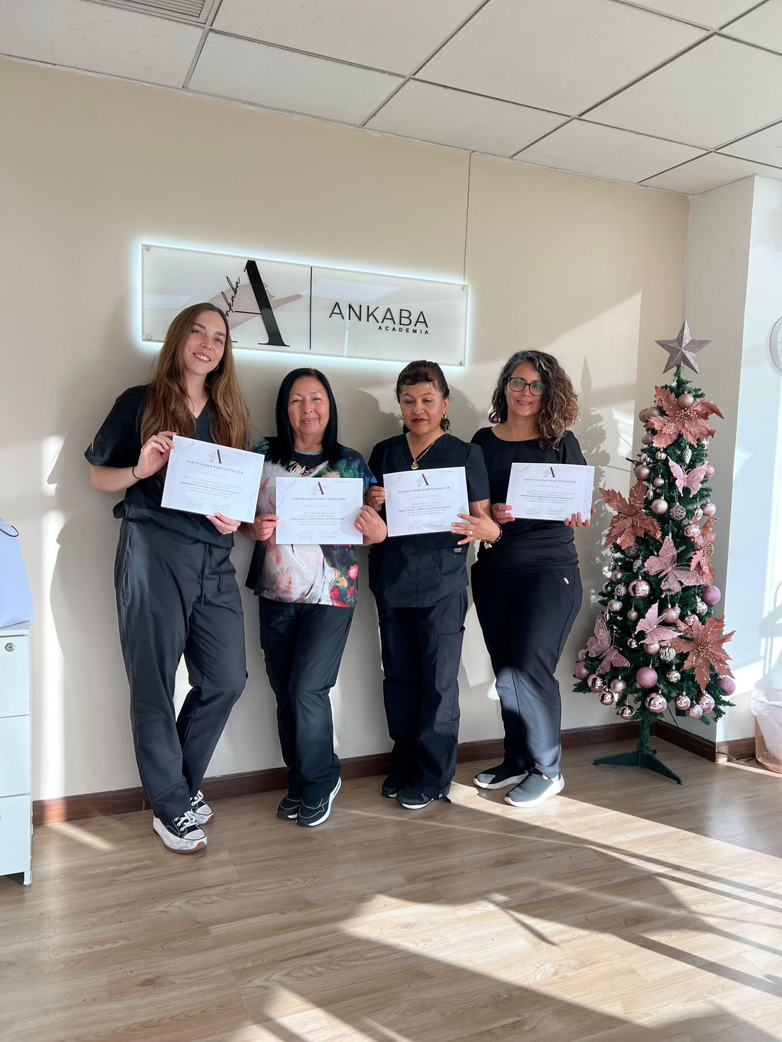 “Concluye con Éxito el Curso de Limpieza Facial en la Clinica Ankaba”